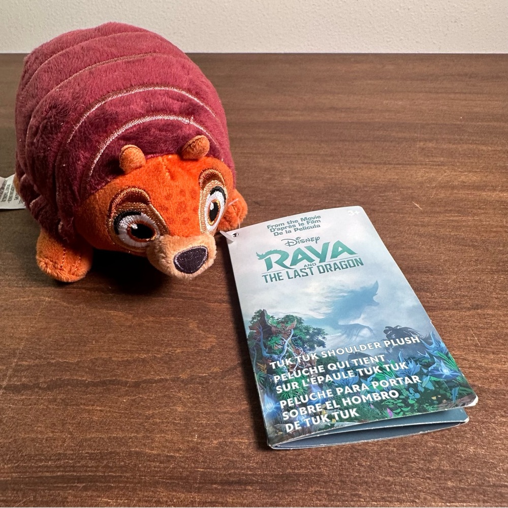 Disney Tuk Tuk Mini Magnetic Shoulder Plush Raya and The Last Dragon NWT